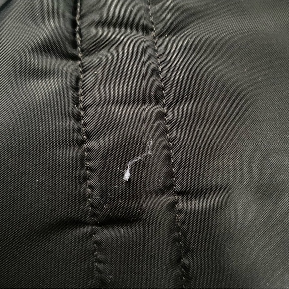 Everlane Black Essential Puffer Jacket
Size Medium - Picture 12 of 12